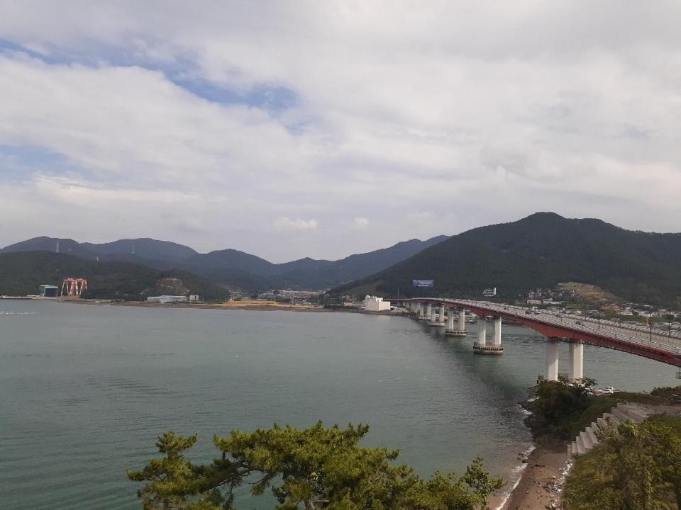 Tongyeong Bridge Hotel 外观 照片